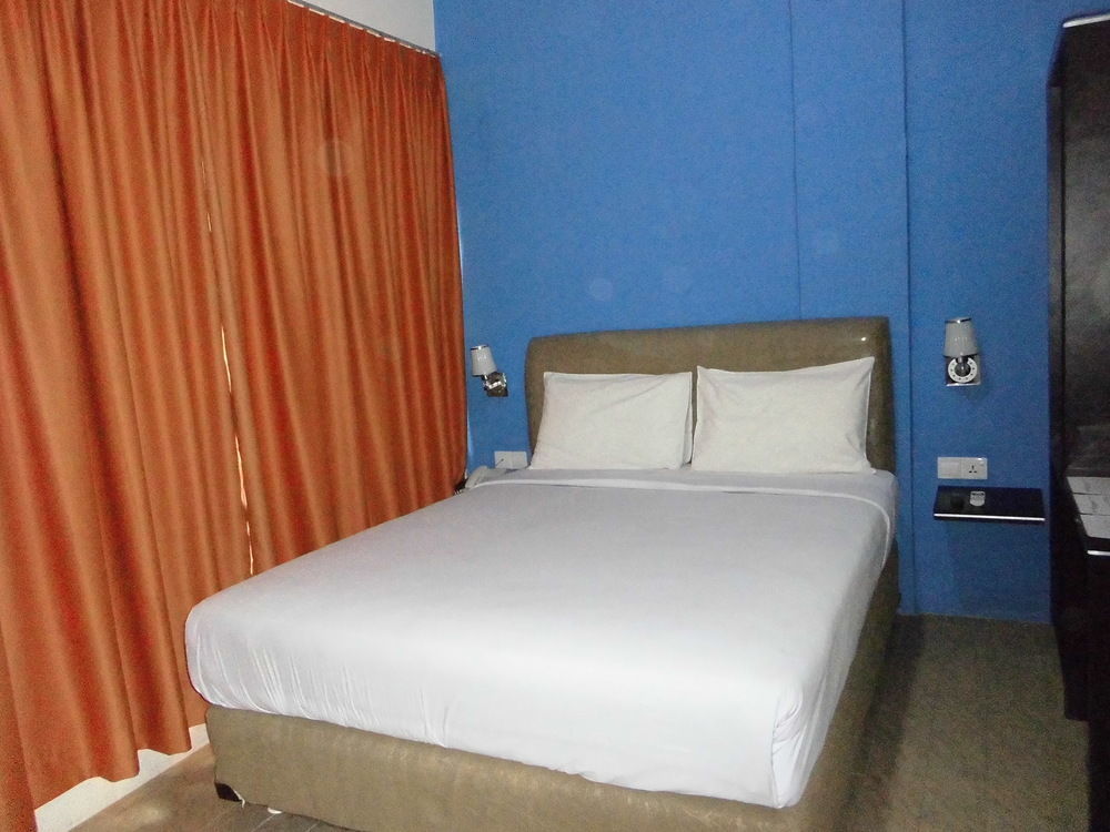 Blitz Hotell Batam Eksteriør bilde